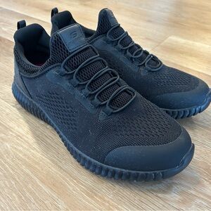 Sketchers Anti-slip Work Shoes size 10 wide fit